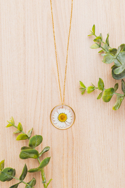 Daisy Necklace