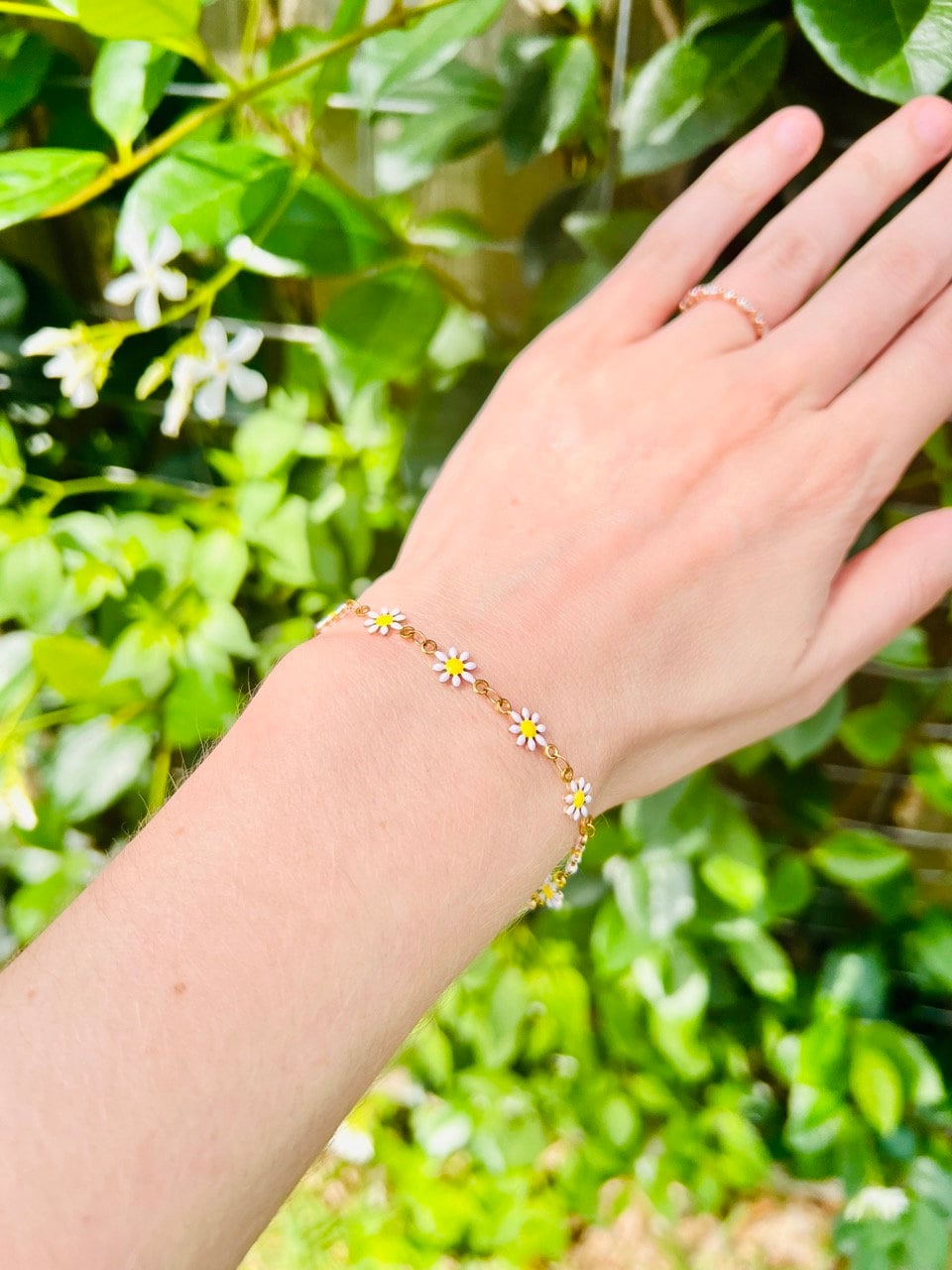 Daisy Chain Bracelet, Daisy Bracelet, Flower Chain, Flower Bracelet, Small Flower Bracelet, Flower Enamel Bracelet, Gift for girl