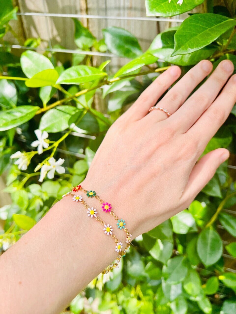 Daisy Chain Bracelet, Daisy Bracelet, Flower Chain, Flower Bracelet, Small Flower Bracelet, Flower Enamel Bracelet, Gift for girl
