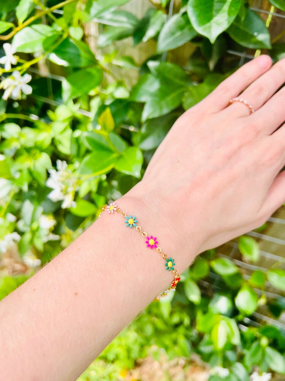 Daisy Chain Bracelet, Daisy Bracelet, Flower Chain, Flower Bracelet, Small Flower Bracelet, Flower Enamel Bracelet, Gift for girl