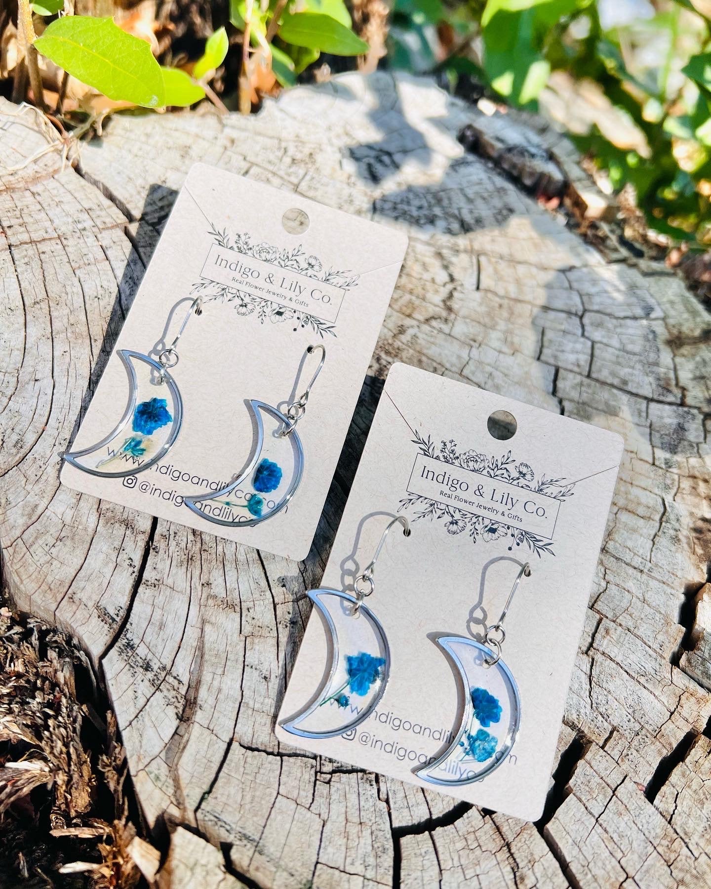 Moon Earrings, Blue Flower, Pressed Flower, Baby's Breath, Real Flower, Blue Moon, Gift for Friend, Sister, Silver, Witchy, Celestial